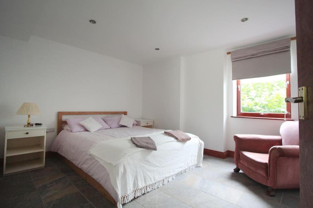 A Nicely Presented Friendly Comfortable Eco Cottage 桑伯里 外观 照片